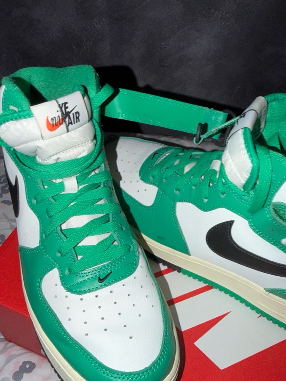 Men’s' High-Top Sneakers in Green and White